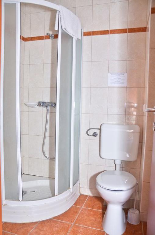 Hotel Kristaly Hajdúszoboszló Exteriör bild